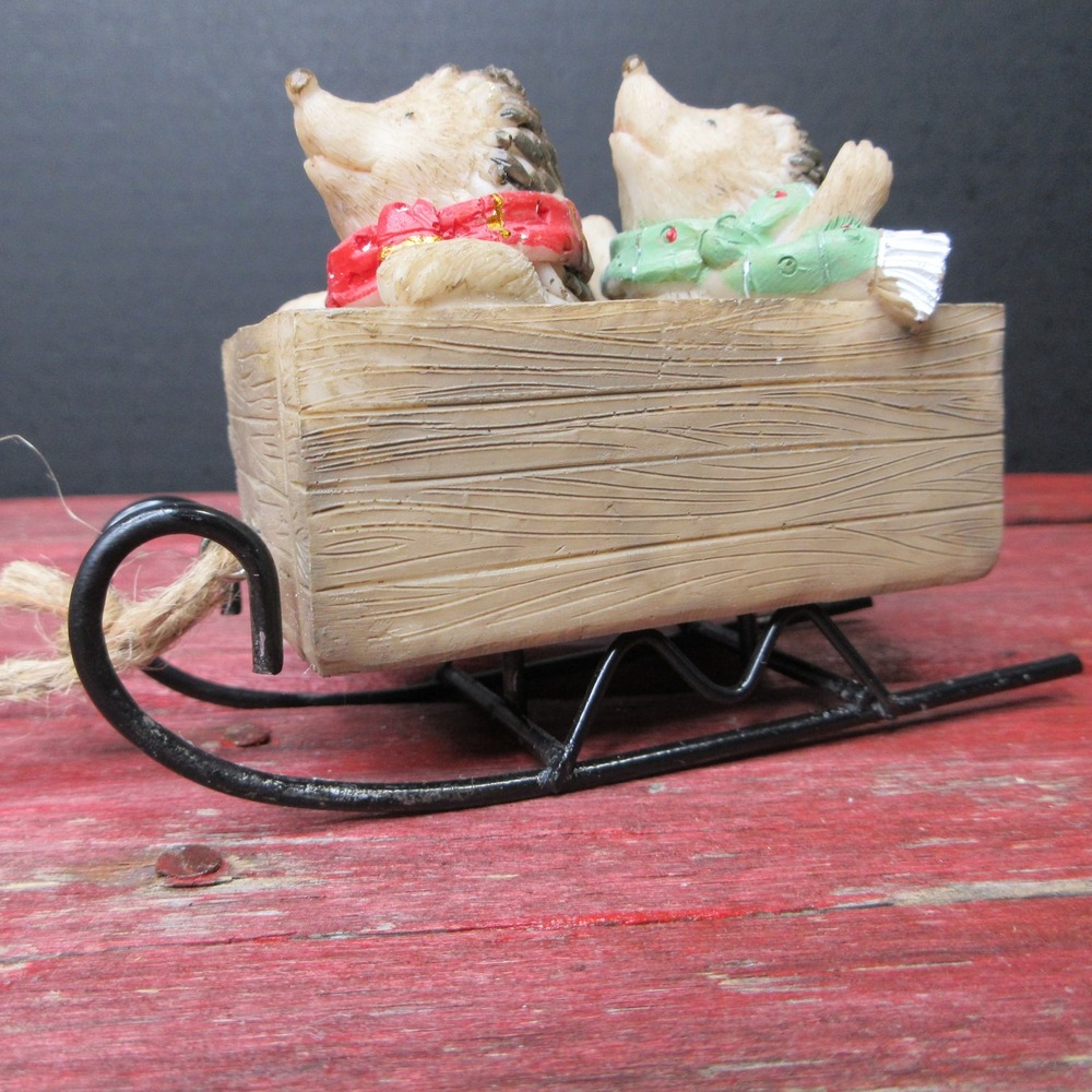 Charming Hedgehog Winter Sleigh Ride Figurine Set Christmas Holiday Decor NEW - Picture 14 of 16